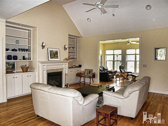 5th image of 694 BuckHead Court SE