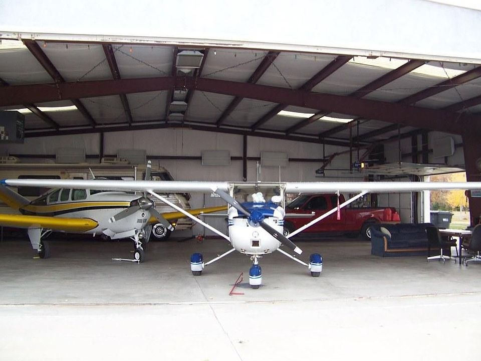 3000 sq ft hangar