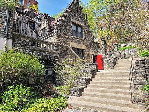 2nd image of 2775 Irwin Ave #7