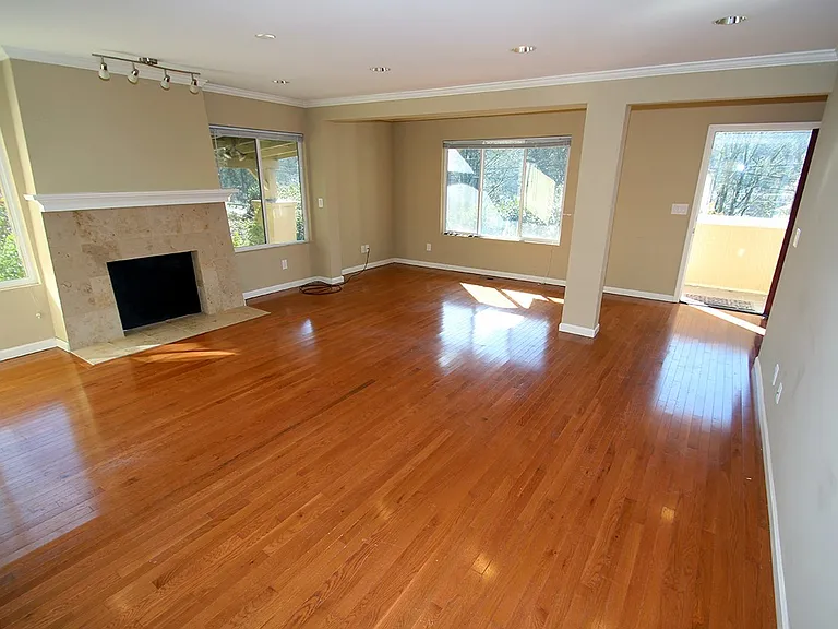 8428 NE Bothell Way — Photo 3
