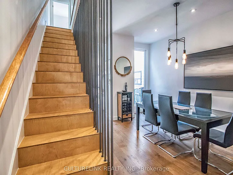 121 Montrose Ave #UPPER — Photo 10