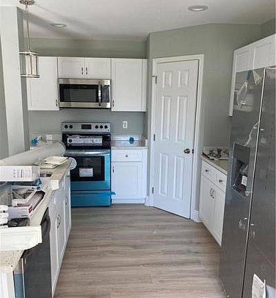 3rd image of 2205 Weyer St