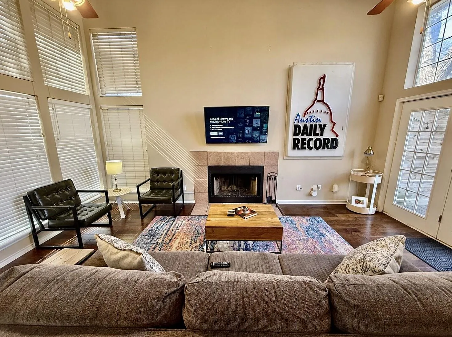 2 bed, 2.0 bath, 1266 sqft, $3,750 — Photo 3