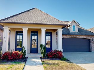 315 Dunvegan Ct, Lafayette, LA 70503