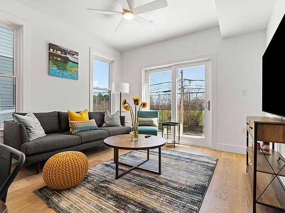 5th image of 695 Bennington St #6