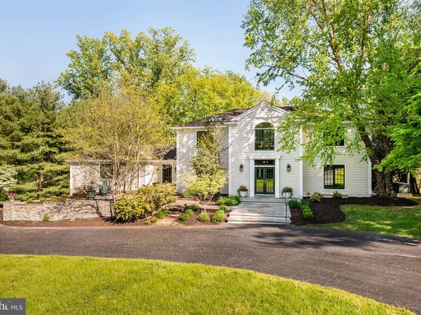 471 Bishop Hollow Rd, Newtown Square, PA 19073