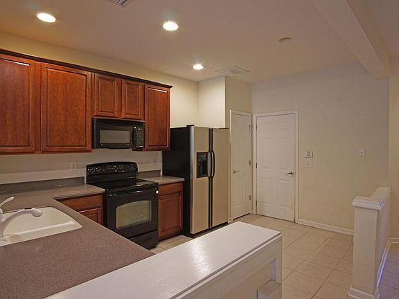 5th image of 13503 Stone Pond Dr