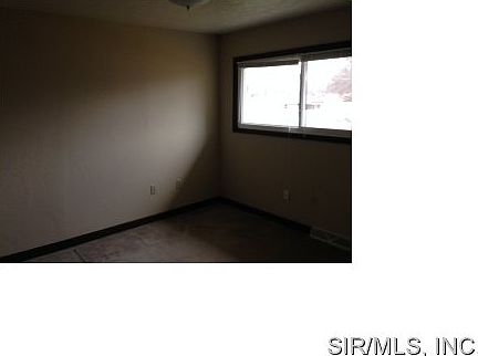 4th image of 405 E Poos Dr #A