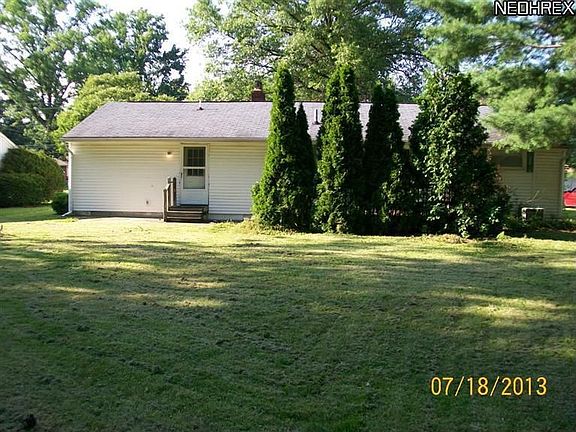 3rd image of 39595 Carol Ln