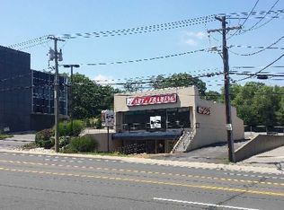 917 Northern Blvd, Great Neck, NY 11021