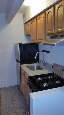 Rented by Chartwell Manhattan Realty | media 40