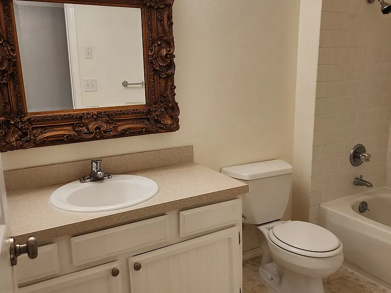 9811 NE 6th Cir — Photo 11