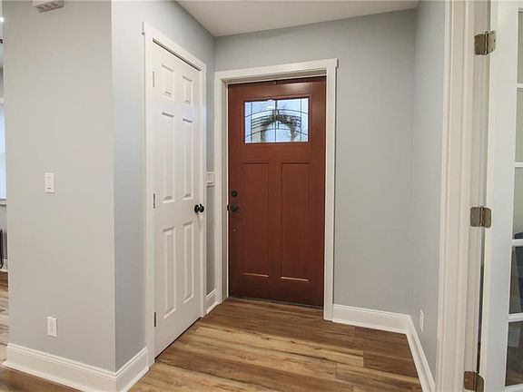 4th image of 36 York St