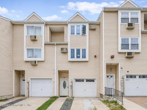 36 Northport Ln, Staten Island, NY 10314