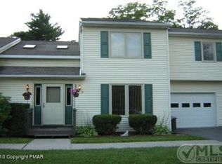 3 Maple Ln, East Stroudsburg, PA 18302