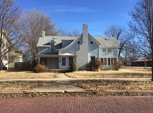 1318 Millington St, Winfield, KS 67156