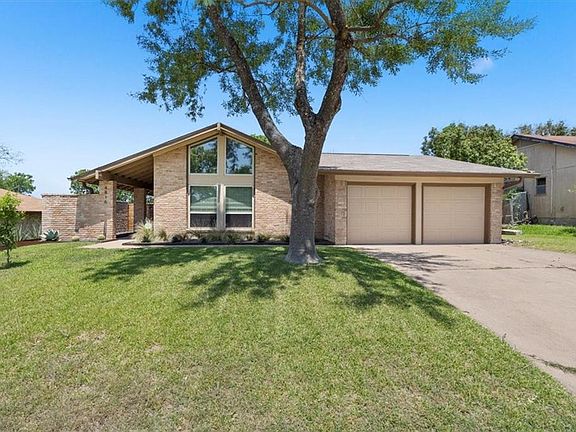 2nd image of 4816 Carsonhill Dr