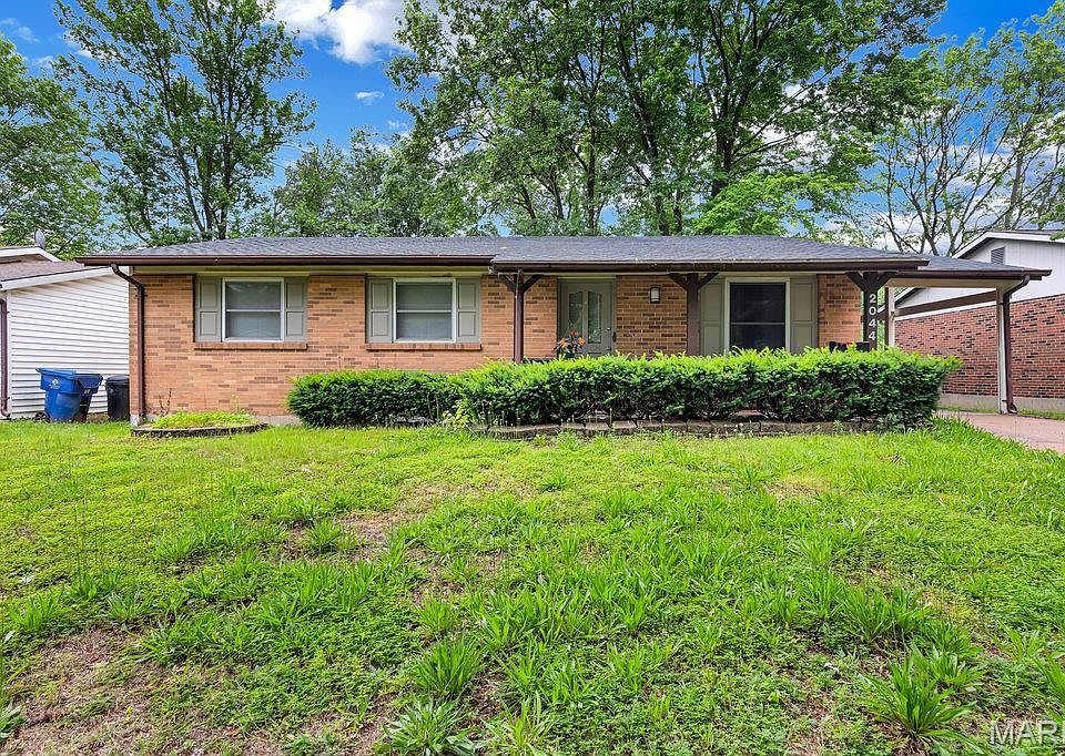 1st image of 2044 Kingsford Dr
