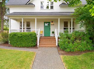 580 SW 9th St, Dundee, OR 97115