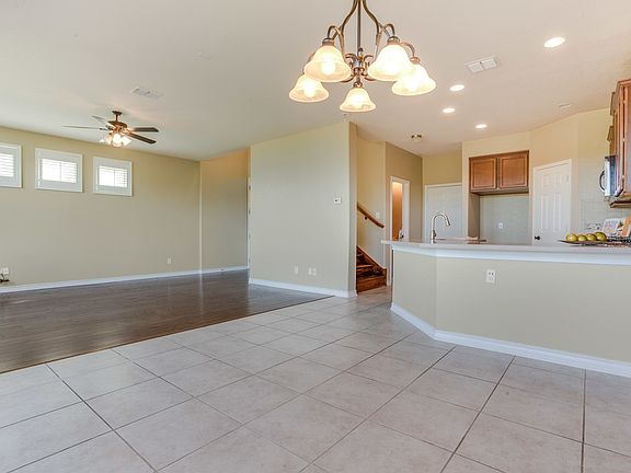 4th image of 21522 Andrews Gdn