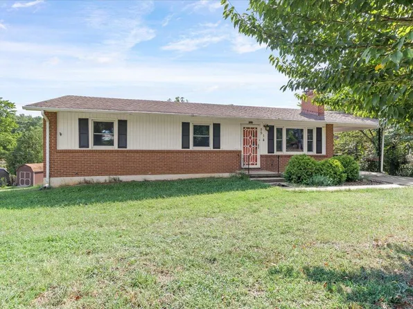 5514 Castle Rock Rd, Roanoke, VA 24018