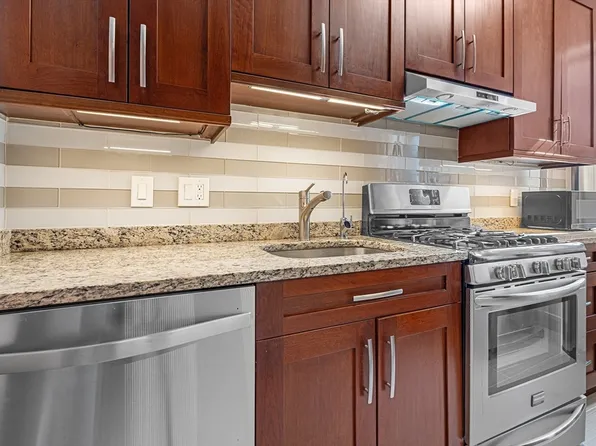 72 Strathmore Rd APT 1B, Brighton, MA 02135
