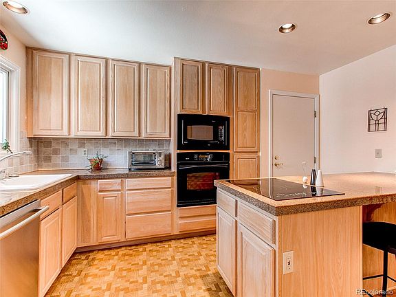 3rd image of 21 Shetland Ct