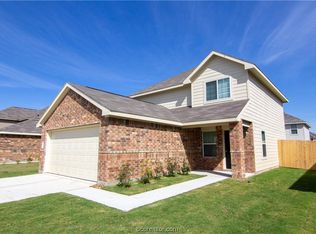 1015 Crossing Dr, Bryan, TX 77803