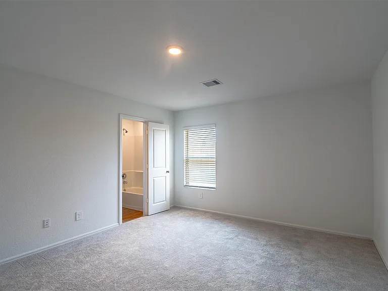 1508 Las Cuevas Dr — Photo 13