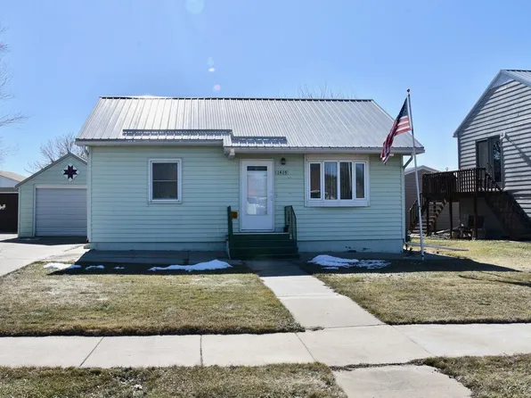 1415 E Dakota Ave, Pierre, SD 57501