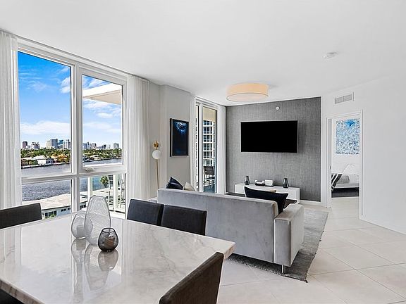 5th image of 401 N Birch Road #708