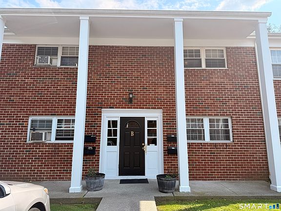 2nd image of 125 Lawn Avenue #B6