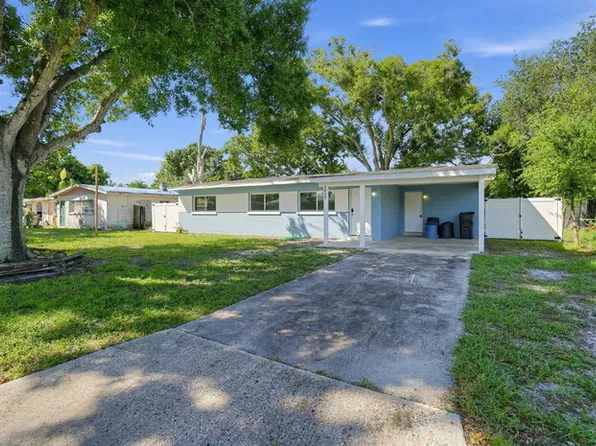2820 21st St W, Bradenton, FL 34205