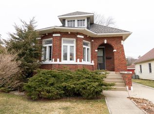 982 Rose Ave, Des Plaines, IL