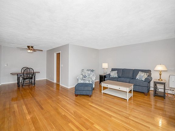 4th image of 245 Lafayette St APT 1E