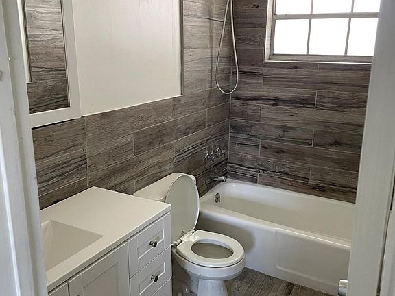 5th image of 5505 Hernandes Dr APT 140