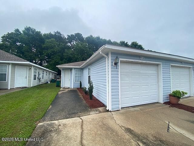 1st image of 918 Greystone Dr