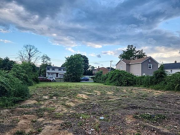 3rd image of 407 Scaneateles Ave