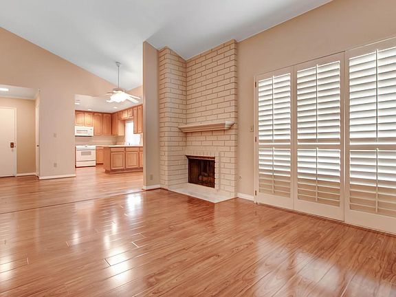 3rd image of 1702 Aspen Village Way