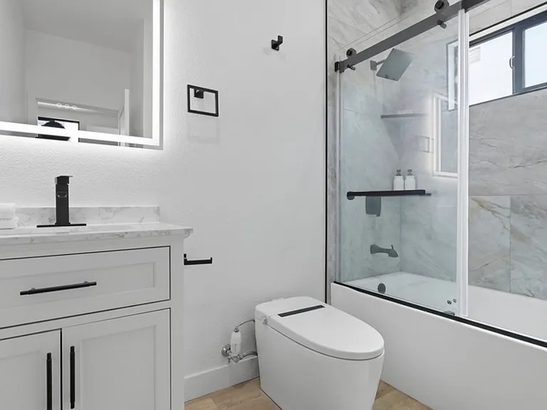 4421 Phelan Ave #B — Photo 9