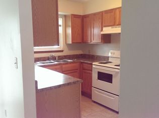 690 N Main St APT E, Edwardsville, IL 62025