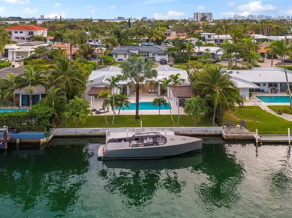 2273 Bayview Ln, North Miami, FL 33181