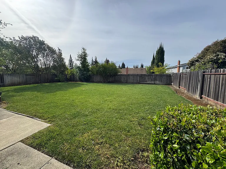 3445 Quincey Ln — Photo 33