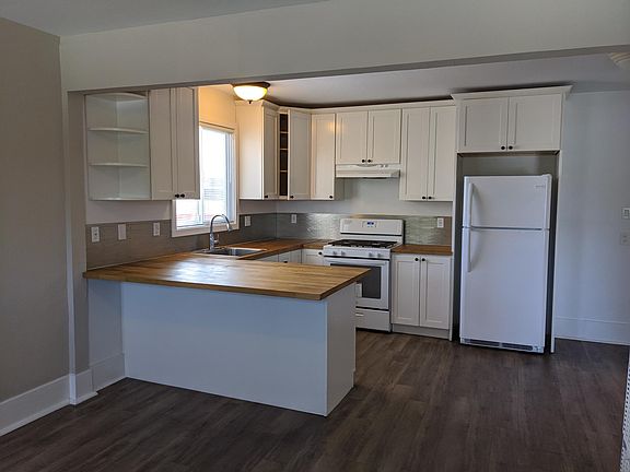 2nd image of 2063 S El Camino Real APT 4