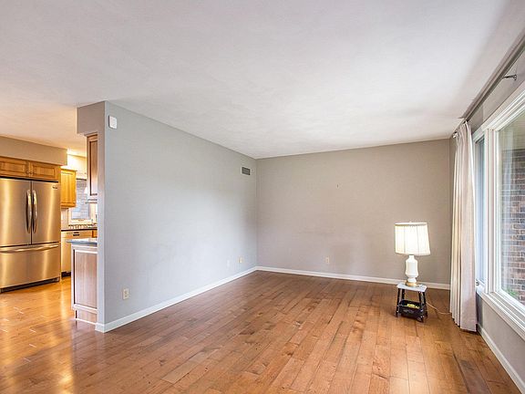 4th image of 25420 Alfonsa Dr