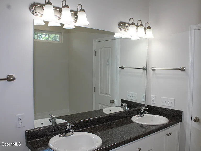 282 Bridgewater Ln — Photo 19