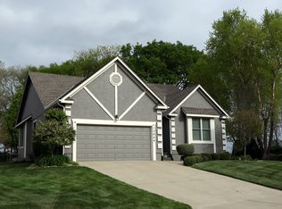 13644 Manor Rd, Leawood, KS 66224