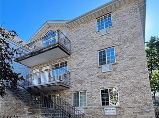 856 Van Nest Ave, Bronx, NY 10462