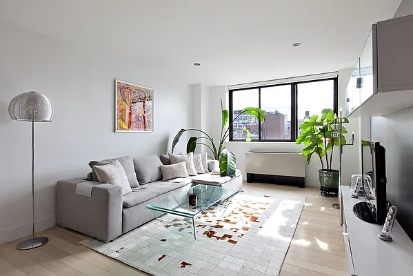 Rented by Compass | media 18