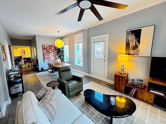 3rd image of 2947 W Cortland St #2F